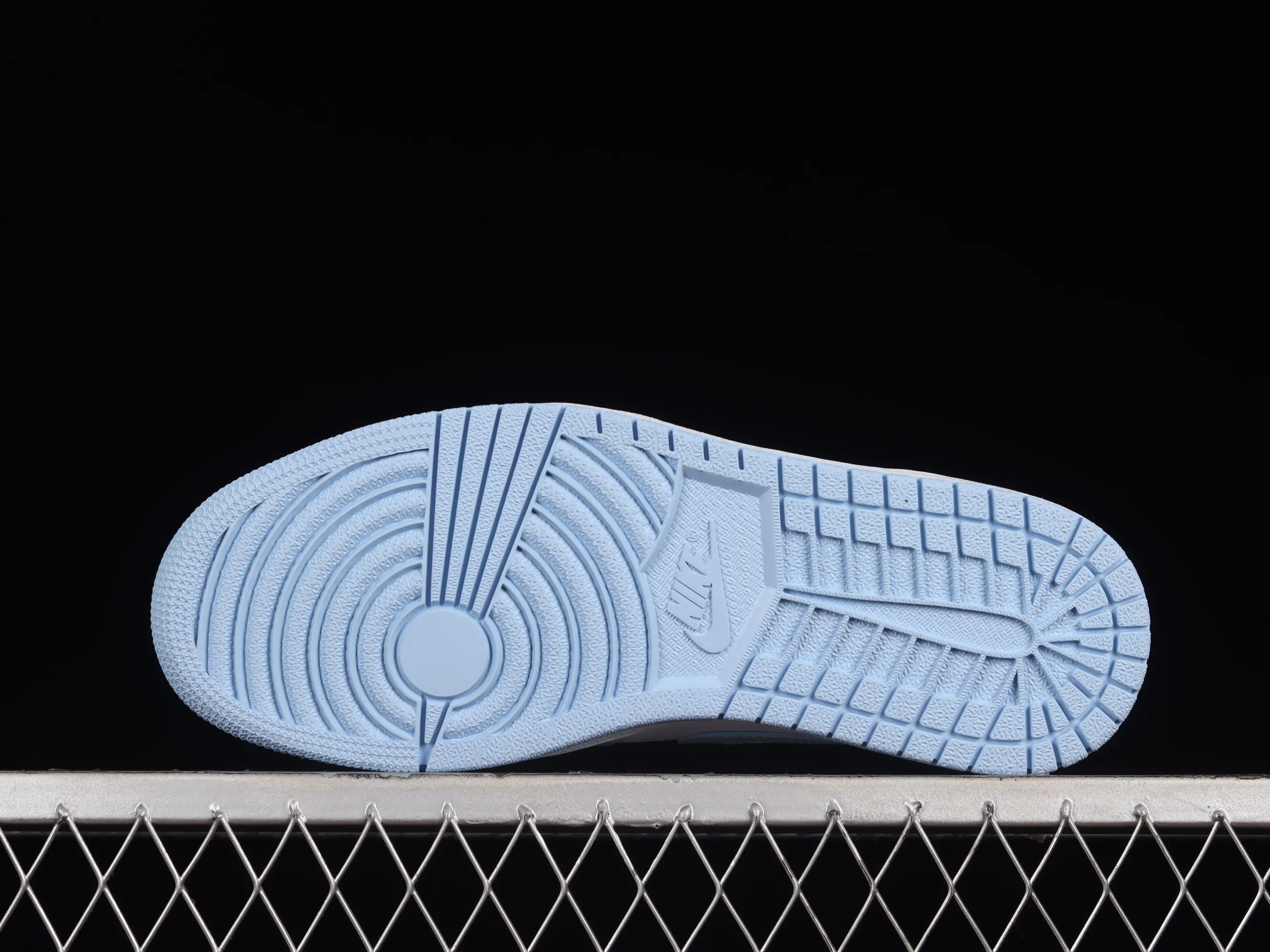 All categories Air Jordan Jordan series basketball shoes Air Jordan 1 Low G version pure original Air Jordan 1 Low "Aluminum" AJ1 Joe 1 new North Carolina blue DC0774-141
